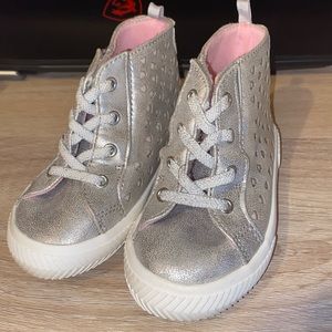Girls High Top Shoes Size 6